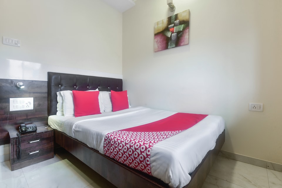 OYO 66188 Abad Residency, Mumbai CST-Churchgate-Colaba, Mumbai
