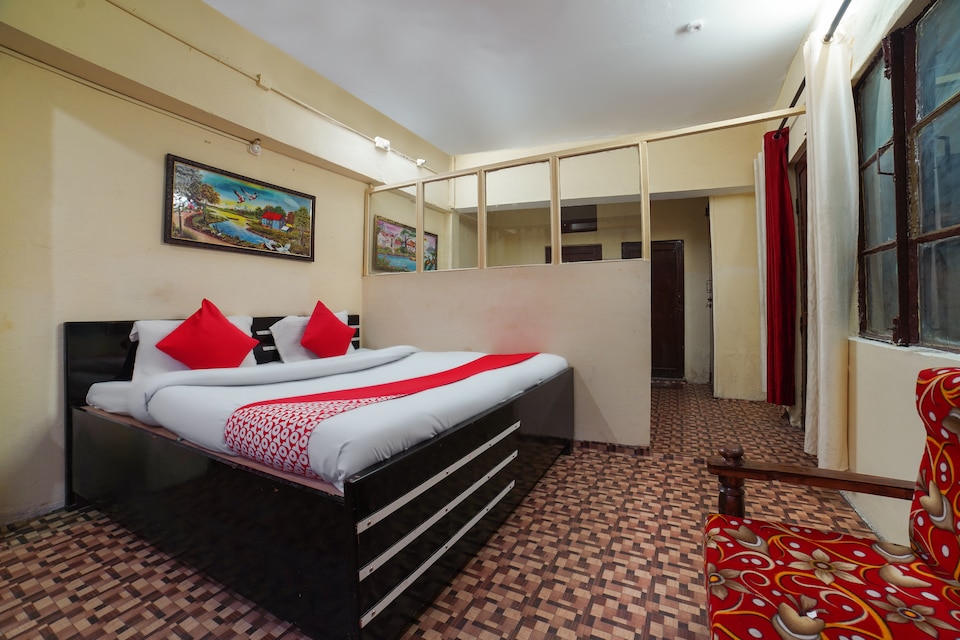 OYO 66221 Amrit Aawas, Mall Road Nainital, Nainital