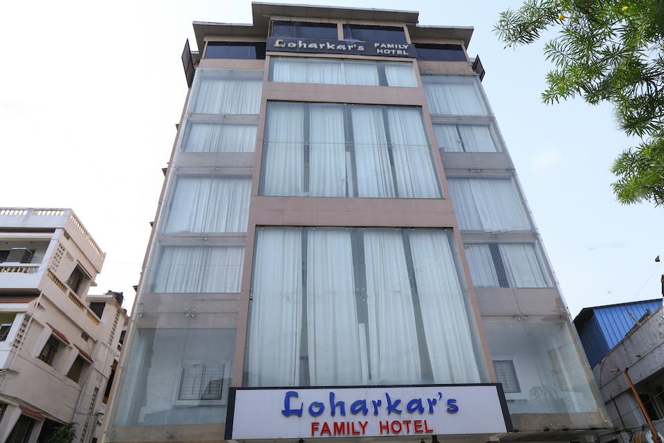 OYO 5408 Loharkar's Family Hotel, Sitabuldi Nagpur, Nagpur