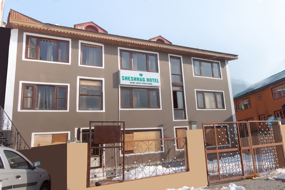 Capital O 66228 Hotel Sheeshnag, Pahalgam, Pahalgam