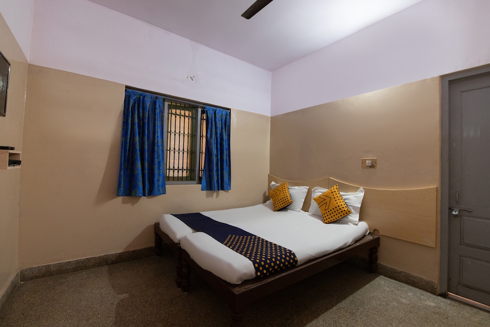 SPOT ON Samruddhi Lodge, Tumkur Bangalore, Bangalore