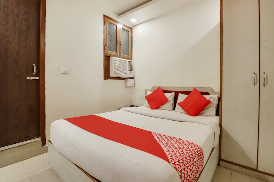 OYO 66249 Hotel Param Residency, Charbagh Lucknow, लखनऊ