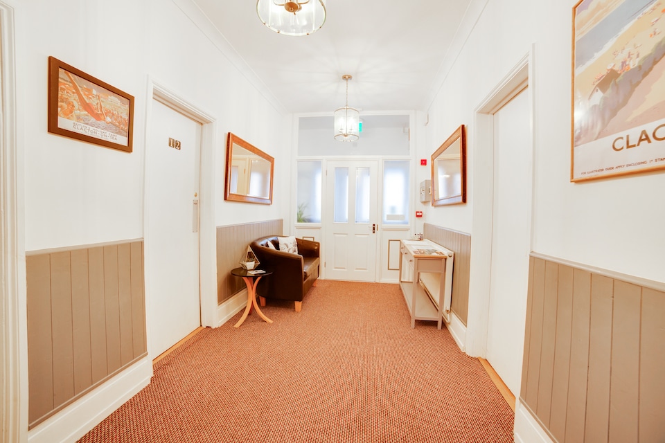 OYO Hotel Sea Breeze, Clacton-On-Sea (South England), Clacton-On-Sea