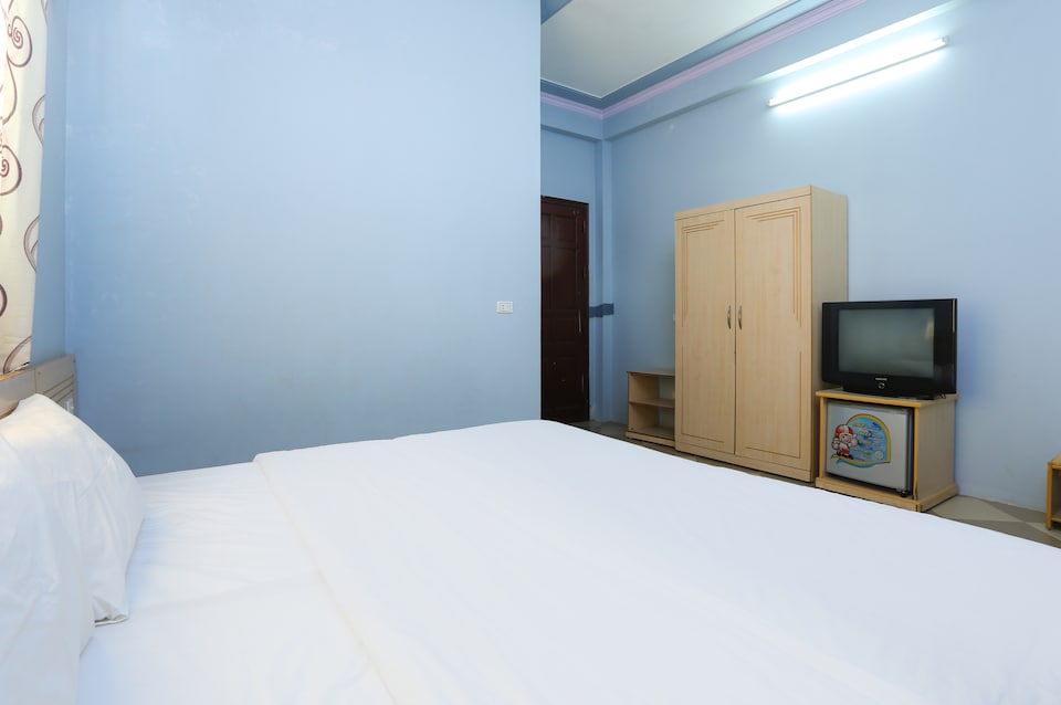 OYO 593 Bach Duong Hotel, Ba Vi, Hanoi