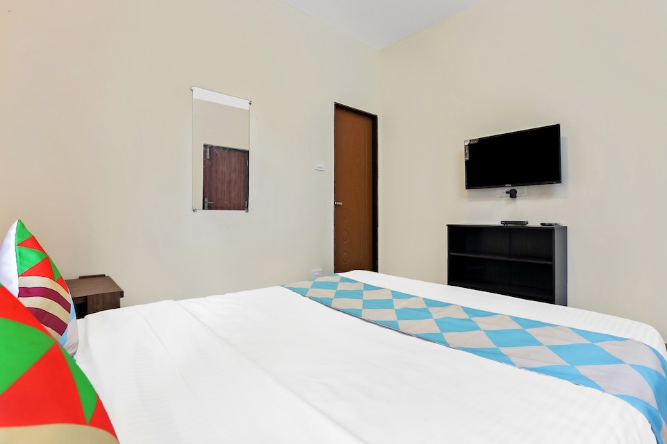 OYO Home 66273 Elegant Studios Botanical Garden, Charing Cross Ooty, Ooty