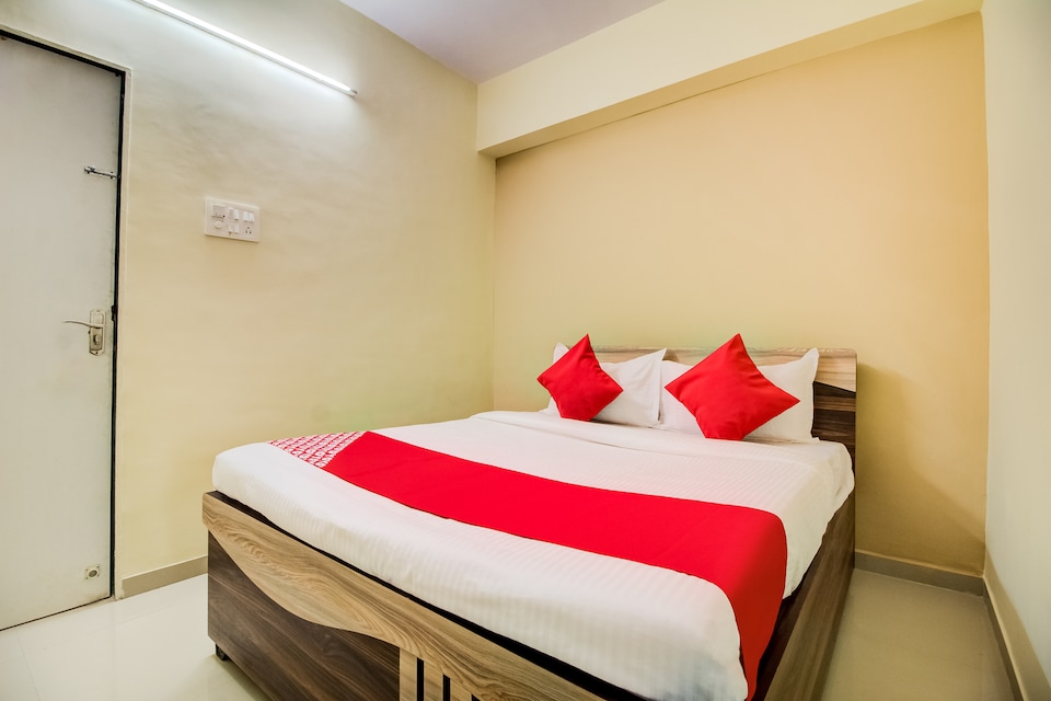 OYO Hotel Sai Shraddha, Niphad, Nashik