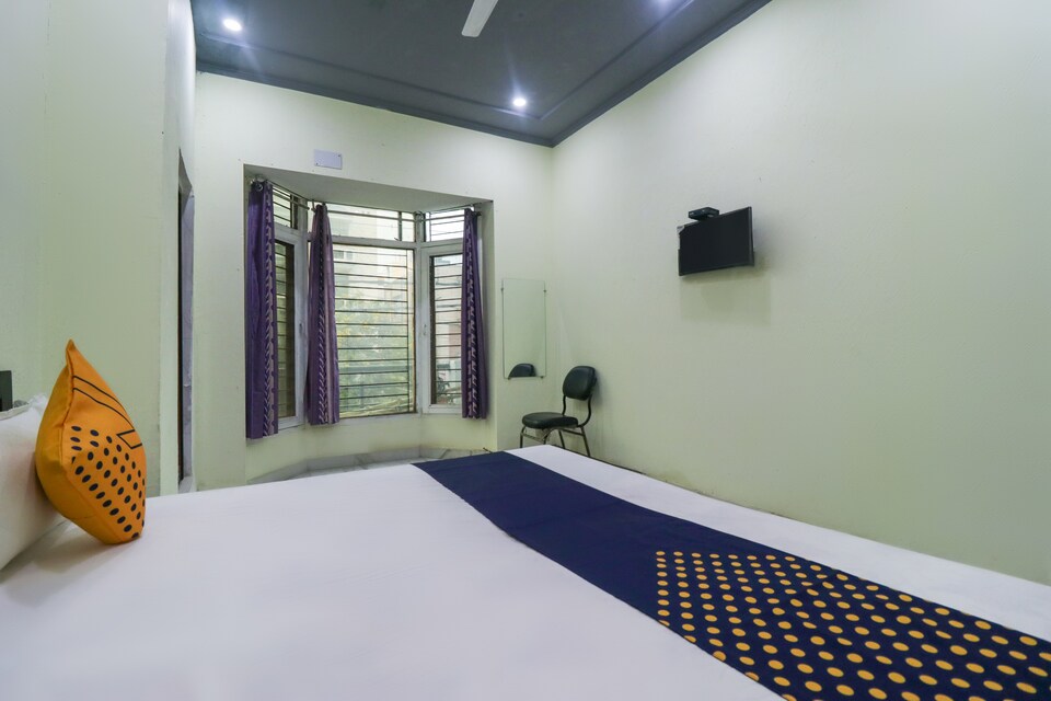 SPOT ON 66296 Jm Residency II, Vaishali Kaushambi Metro, Ghaziabad