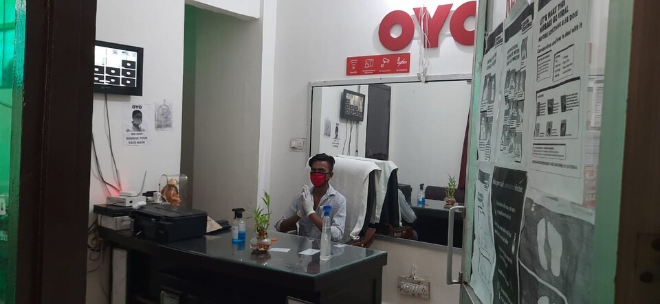 OYO Noida Palace Near Iskcon Temple Noida, Noida City Metro, Noida