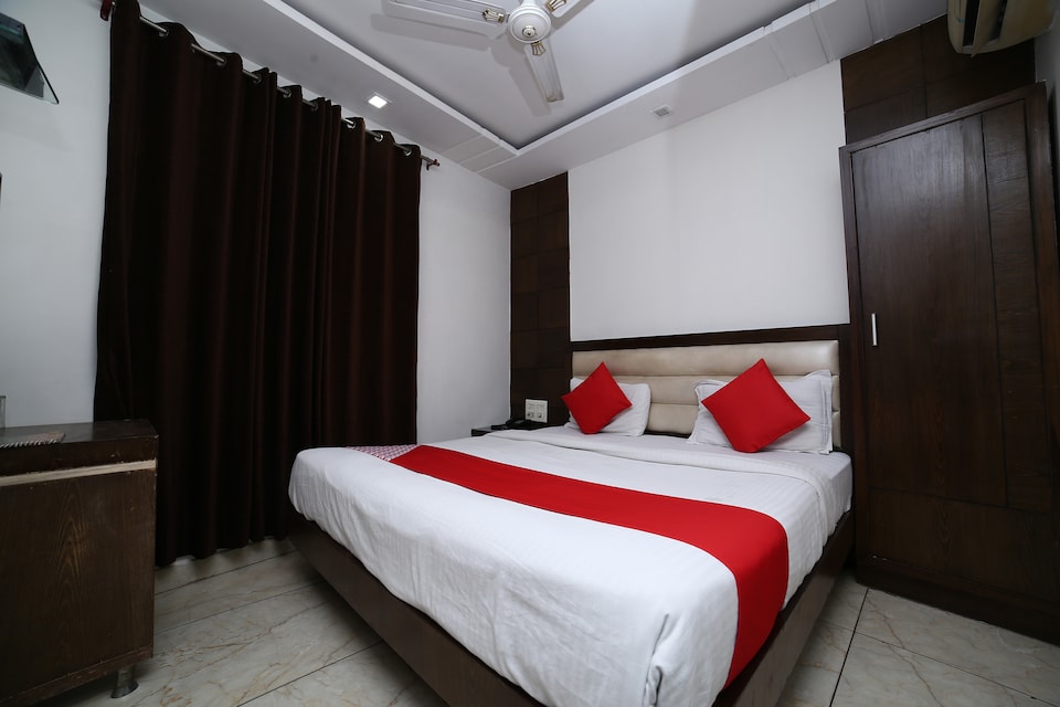 OYO 11150 Hotel JMD Rooms, Paharganj Delhi, Delhi