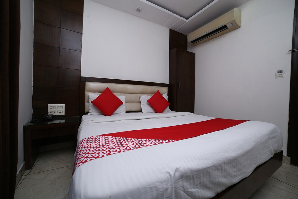 OYO 11150 Hotel JMD Rooms, Paharganj Delhi, Delhi