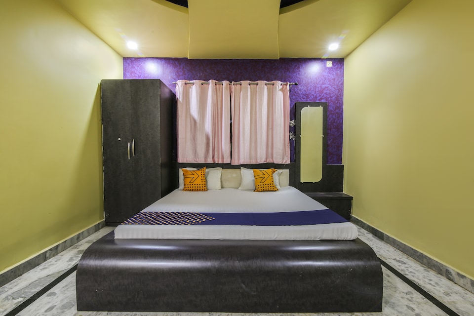 SPOT ON 66308 Swarnrekha Hotel & Banquet, Piska More, Ranchi