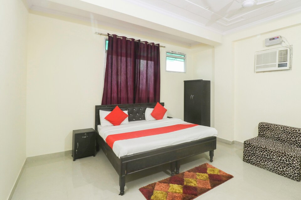 OYO 66309 Shivam Residency, Noida Industrial Area Mamura, Noida