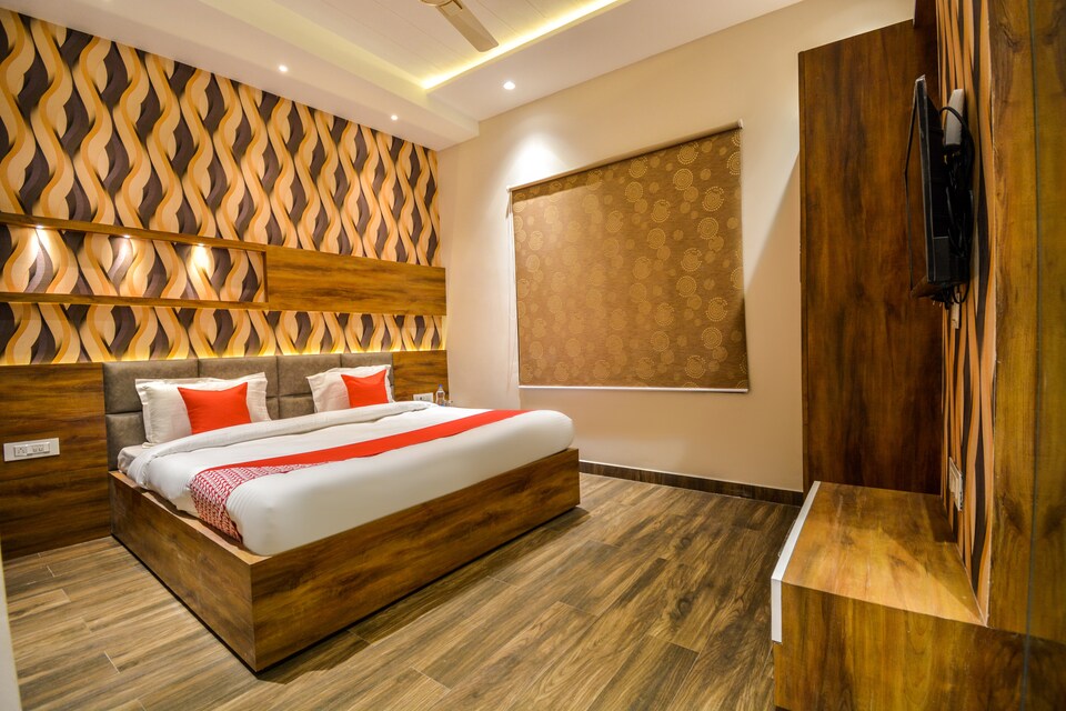 OYO 66329 Hotel Bms Pride, Sultan Pind Gate Amritsar, Amritsar