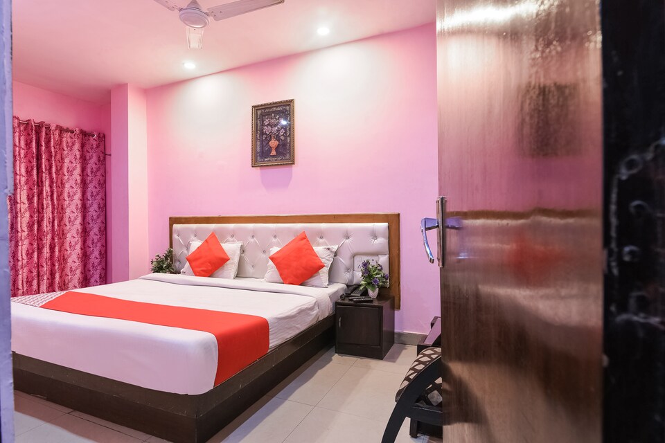 OYO 66331 Hotel Star International, Paharganj Delhi, दिल्ली