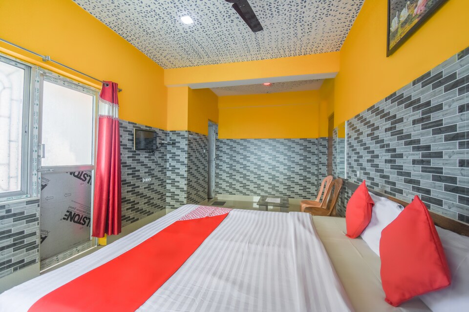 OYO 66341 Deluxe Apanjan Guest House, Tarapith, Tarapith