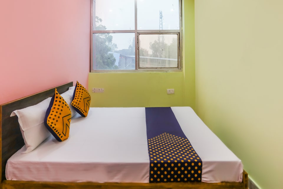SPOT ON 66360 Hotel Shree, Charbagh Lucknow, Lucknow