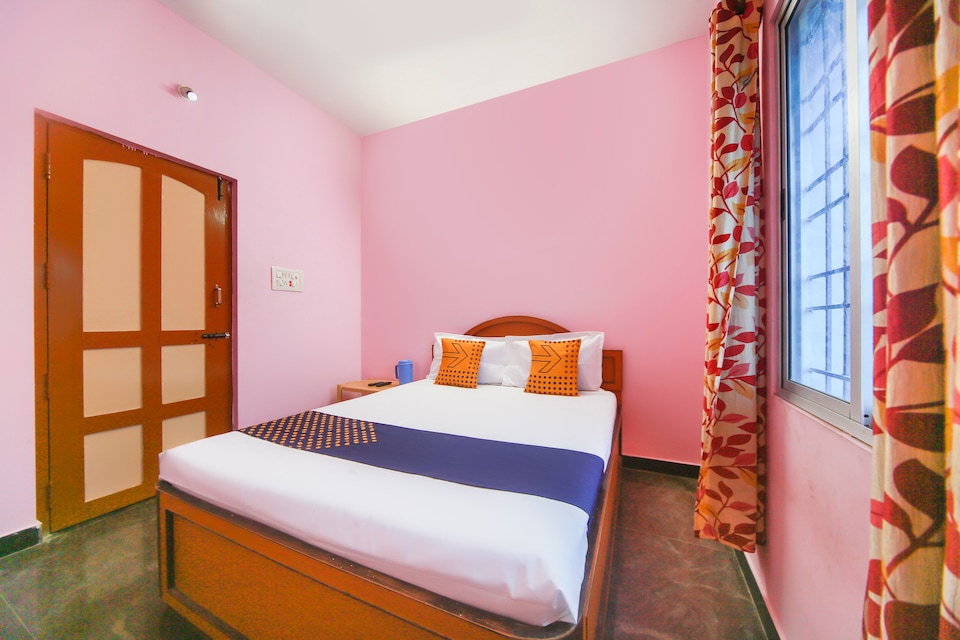 SPOT ON 66372 Sri Murugan Lodge, Ambur, Ambur