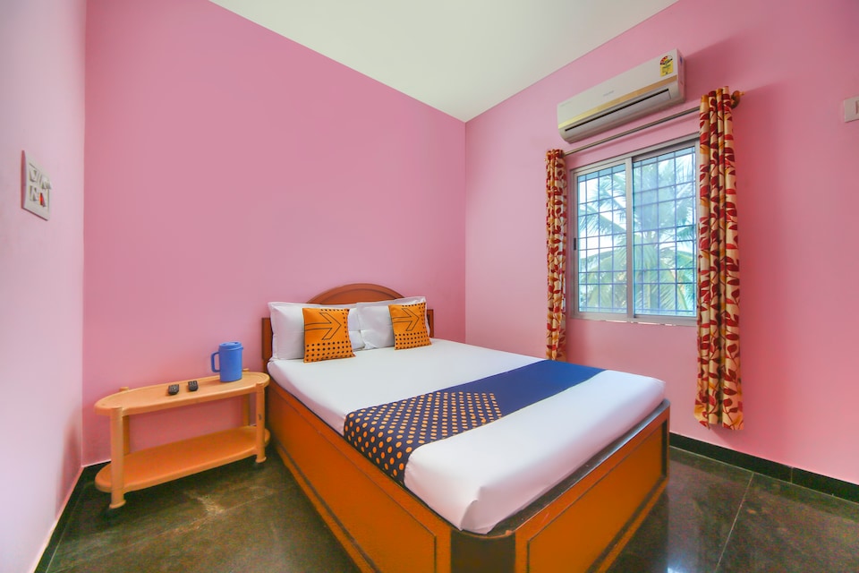 SPOT ON 66372 Sri Murugan Lodge, Ambur, Ambur