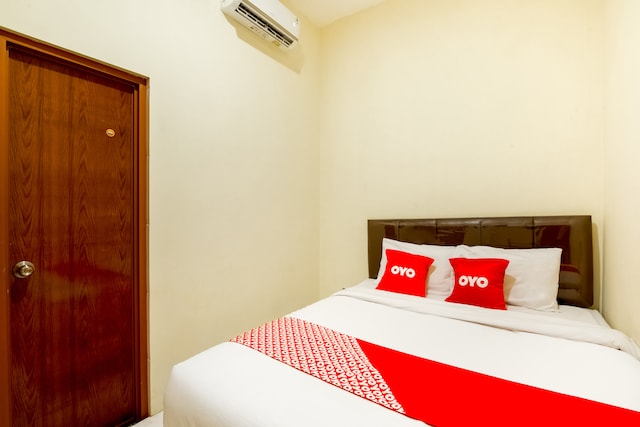 OYO 2354 3 Point Residence