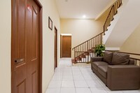 OYO 2354 3 Point Residence