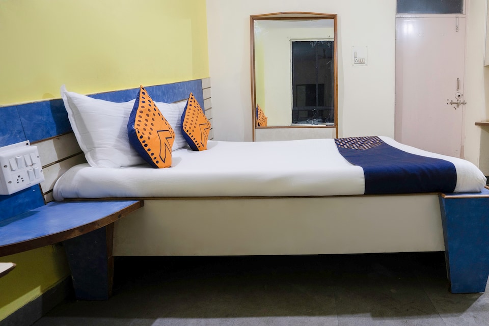 Hotel O The Nature World Resort Khanapur, Katraj Khed Shivapur Pune, Pune
