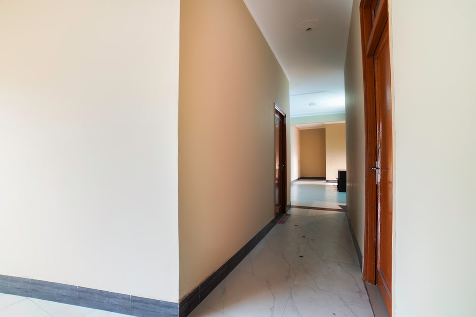 Hotel O Sandhu Hotel & Restaurant , ISBT Kashipur, Kashipur