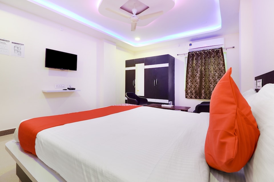 OYO 66397 Sharan's Inn, Kompally - Jeedimetla, Hyderabad