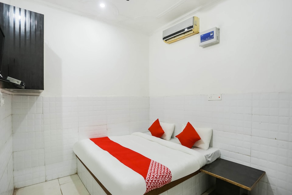 OYO 66408 Hotel Rajwada, Narnaul City, Narnaul