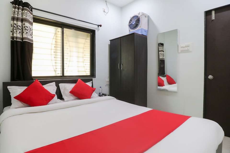 OYO Samrat Lodge Kalamb, Kalamb, Osmanabad