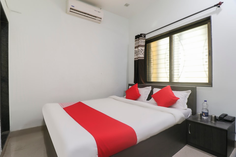 OYO Samrat Lodge Kalamb, Kalamb, Osmanabad