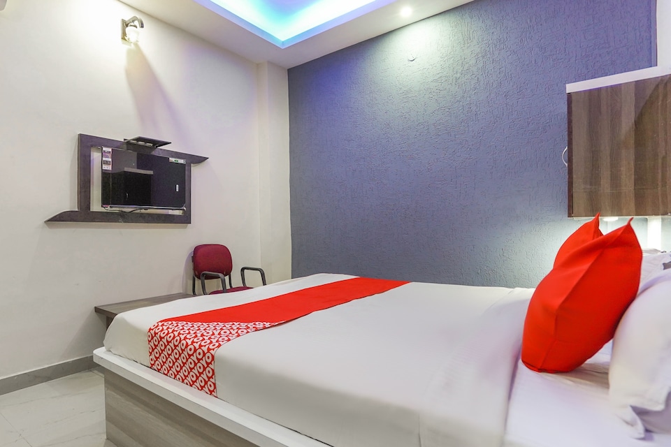 OYO 66433 Aashirwad Guest House, Piska More, Ranchi