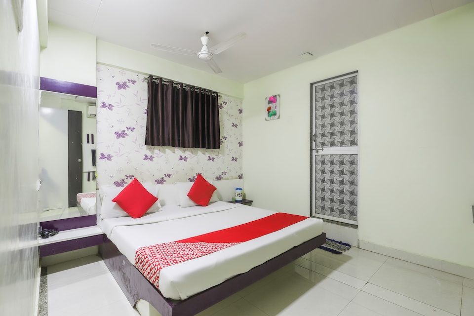 OYO 66442 Hotel Shaswat Inn, Kalubha Road Bhavnagar, Bhavnagar