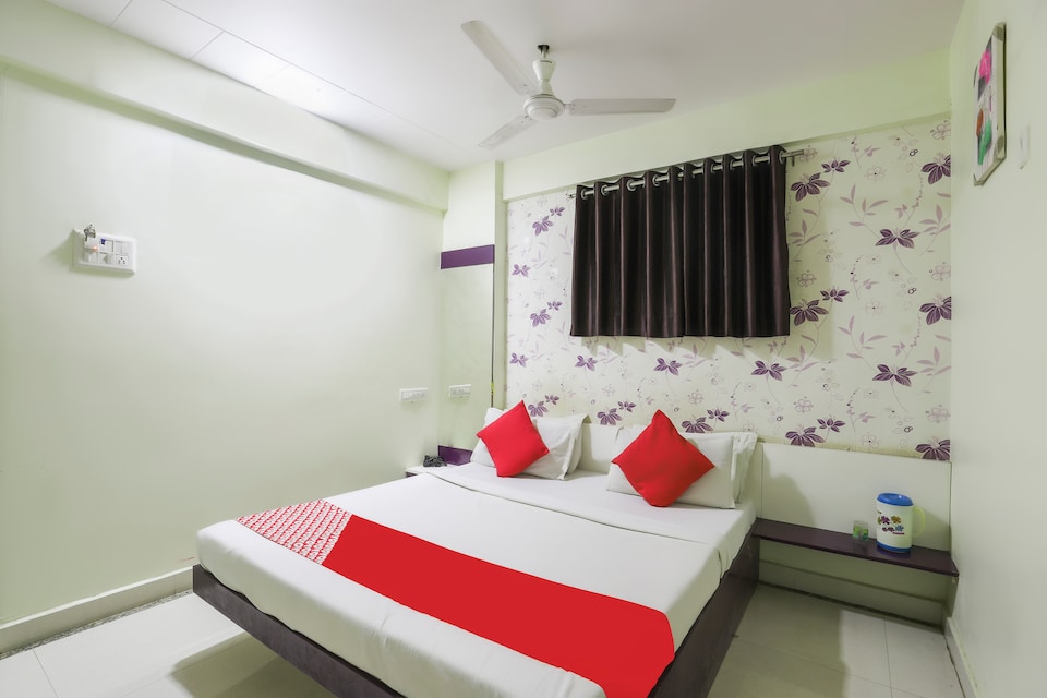 OYO 66442 Hotel Shaswat Inn, Kalubha Road Bhavnagar, Bhavnagar