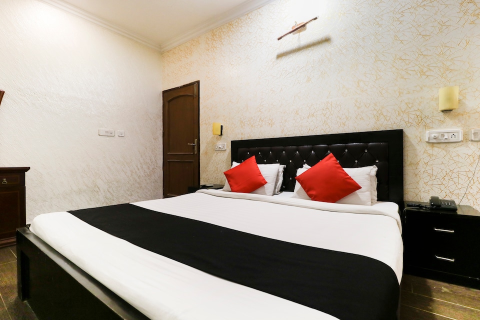 Capital O 5438 Hotel Shiraaz-2, Panchkula, Panchkula