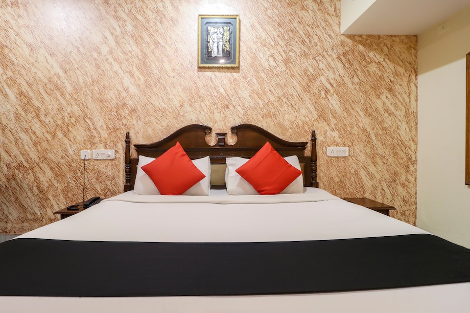 Capital O 5439 Hotel Shiraaz, Panchkula, Panchkula