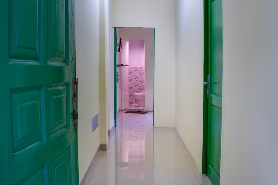 SPOT ON 2373 Executive Inn 2, Medan, Medan