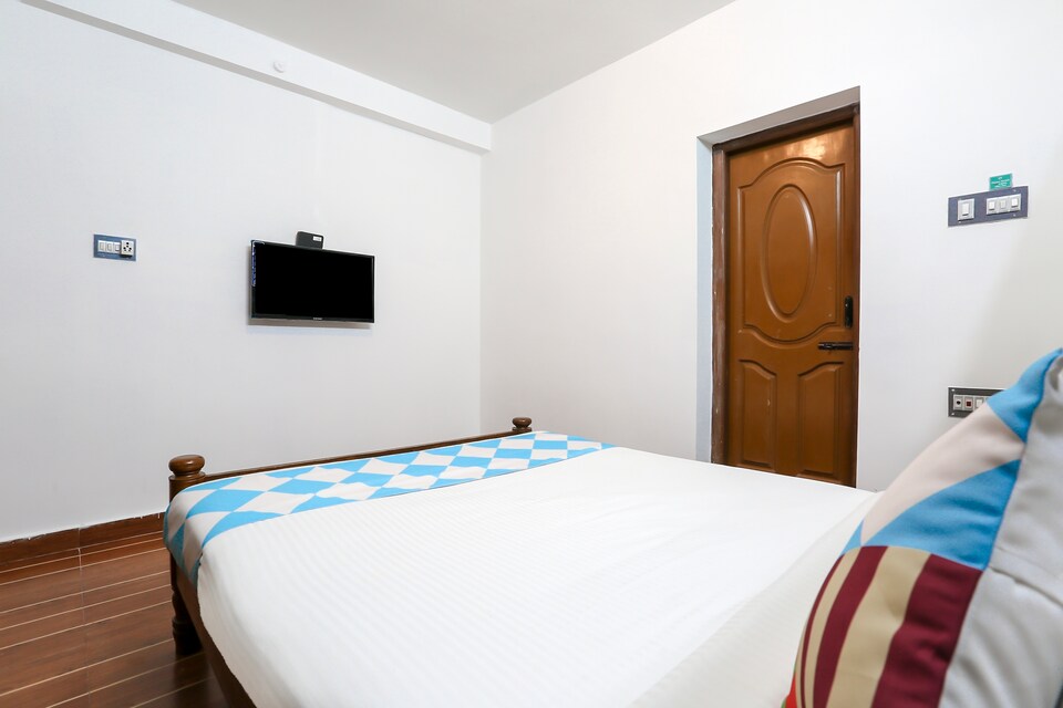 OYO Home 66481 Enticing Studios Ooty, Charing Cross Ooty, Ooty