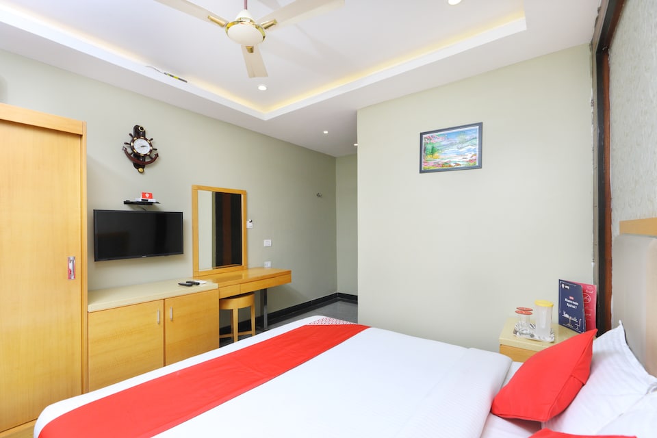 Collection O 5446 Hotel Maharajay, Anna Nagar Chennai, Chennai
