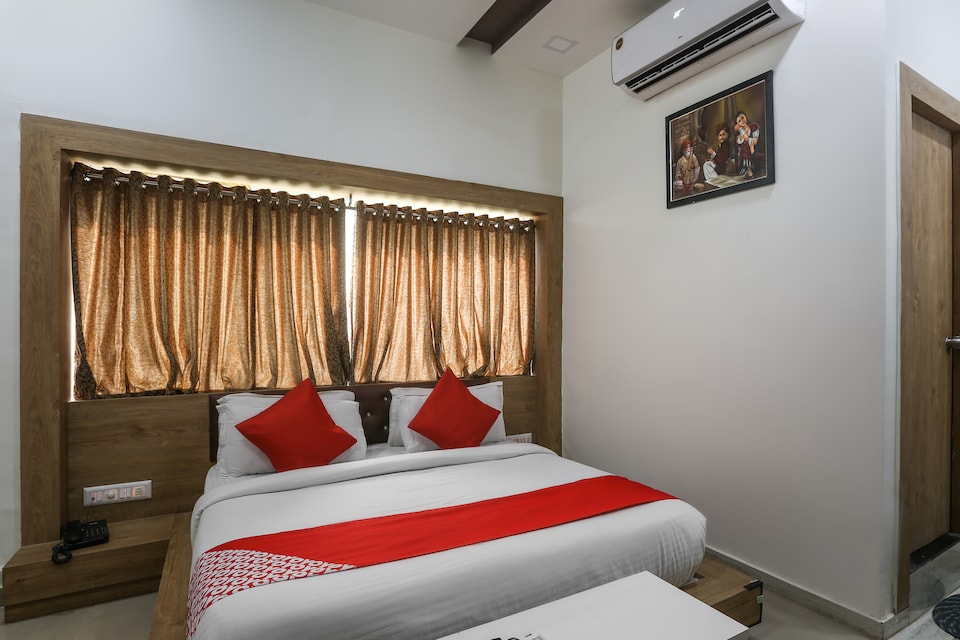 OYO 66501 Hotel Signor Inn, SG Highway Ahmedabad, Ahmedabad