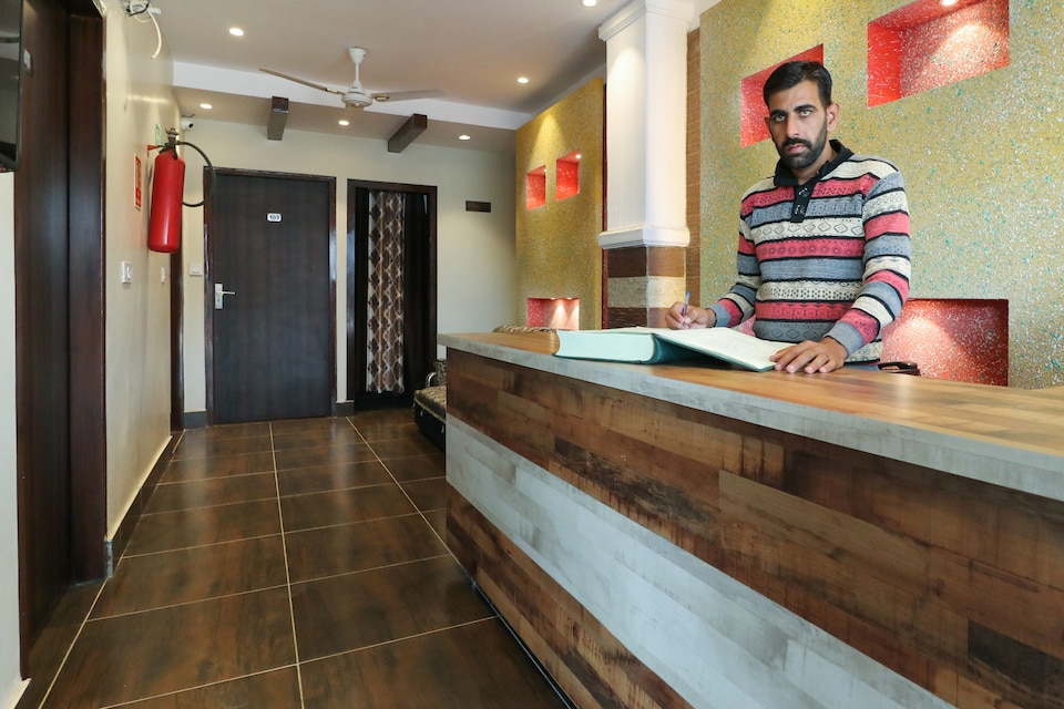 OYO 66505 Hotel Cafe 21, Ambala Cantt, Ambala