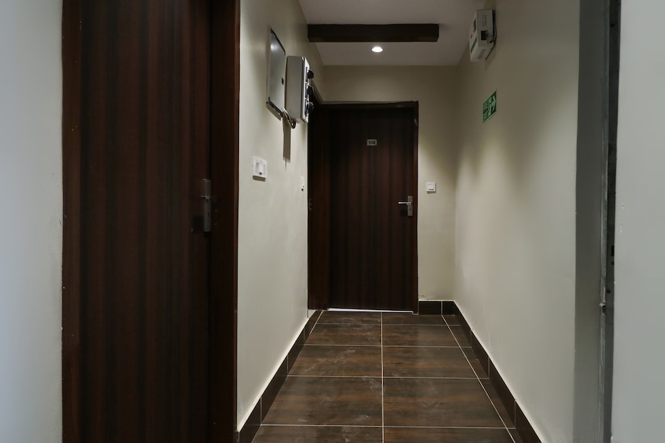 OYO 66505 Hotel Cafe 21, Ambala Cantt, Ambala