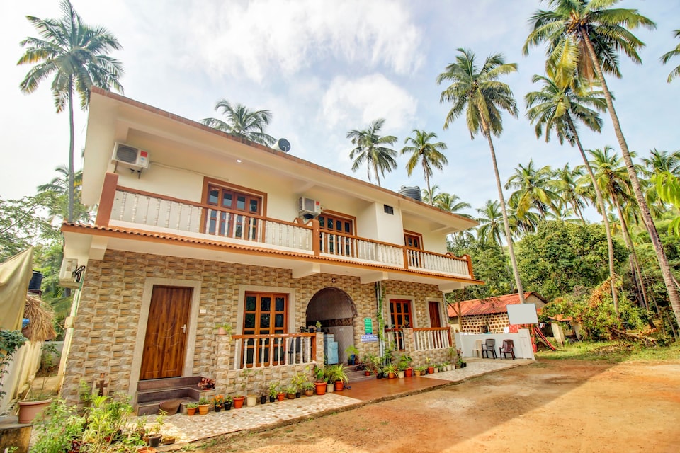 OYO 66517 St Ana Crysta Holidays, Baga Goa, Goa