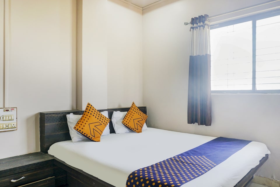 SPOT ON Hotel Sagar Garden, Madha, Solapur