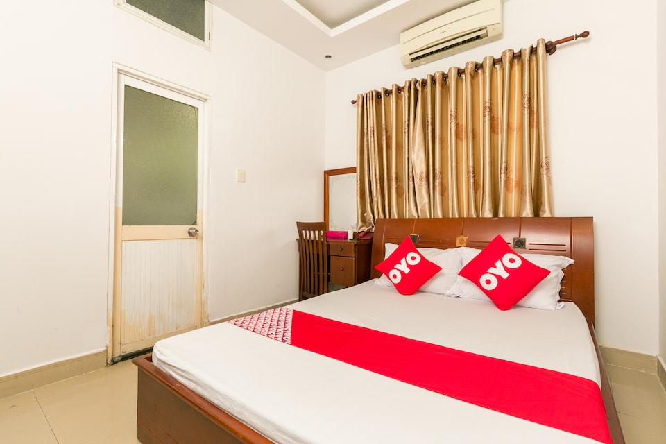 OYO 631 Long Phụng Hoàng Hotel, Tan Binh, Ho-Chi-Minh