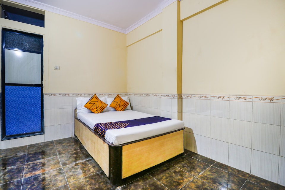 SPOT ON 66527 Pallavi Lodge, Mumbai- Kalyan-Bhiwandi- Badalapur, Mumbai