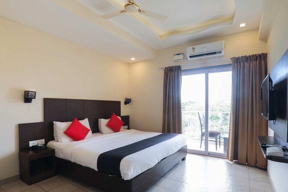 Capital O 66538 De Alcazar, Calangute Goa, Goa