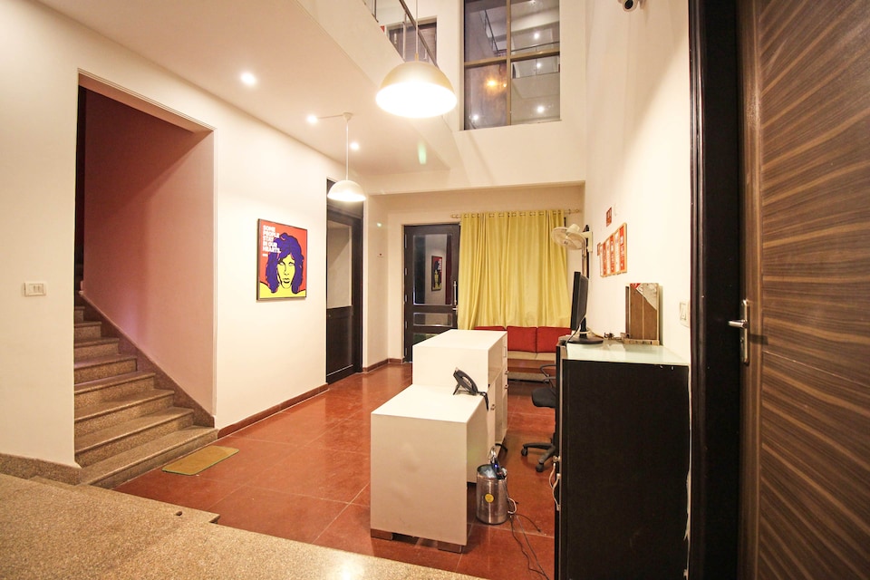 OYO 5454 Sector 61, Noida City Metro, Noida