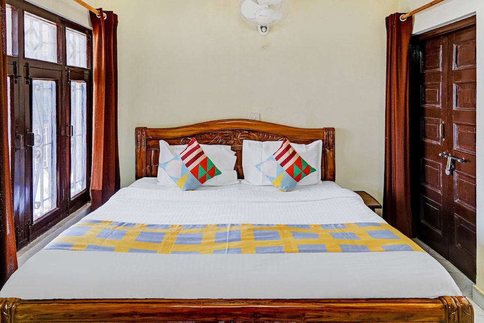 OYO Home 66551 Elegant 2BHK Cottage Mussoorie, Picture palace Mussoorie, Mussoorie