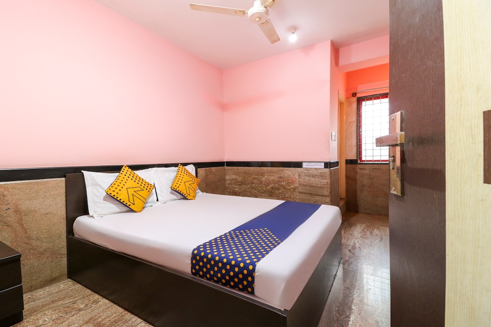 SPOT ON 66552 Honnagiri Residency Lodge, Majestic Bangalore, Bangalore