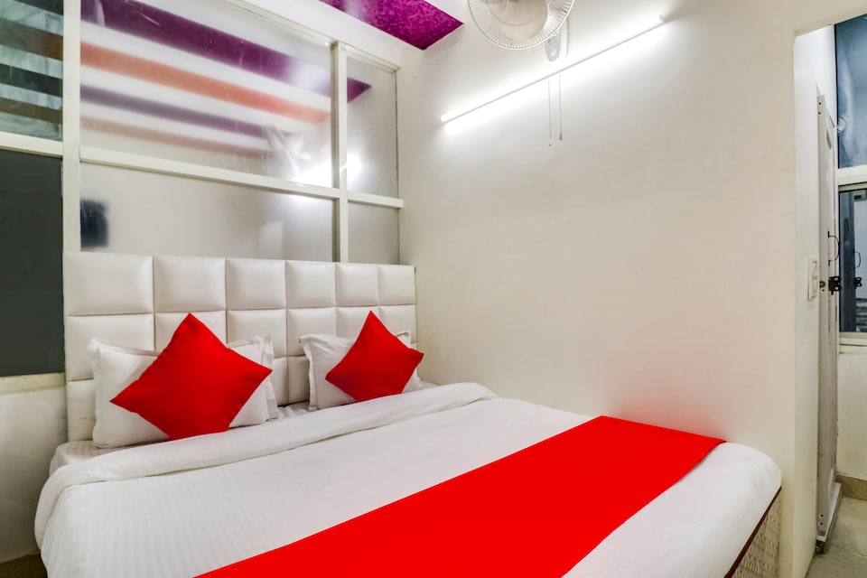 OYO 66557 Hotel 7th Heaven , Dwarka Delhi, Delhi
